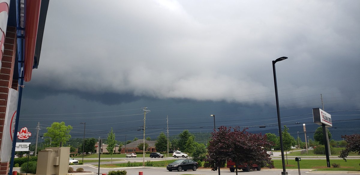 ChicagoSteve84's tweet photo. @whnt #valleywx View from Owens Cross Roads https://t.co/SZRao0JwIB