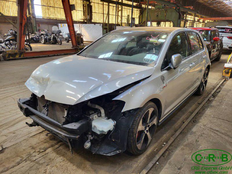 VolikVadim's tweet photo. @BarbaraLW28 
Can you tell me is it your car? If so, pls Direct  Instagram : @autoexpert_ua
Thx, I'm from Ukraine https://t.co/1fzRfUwrj8
