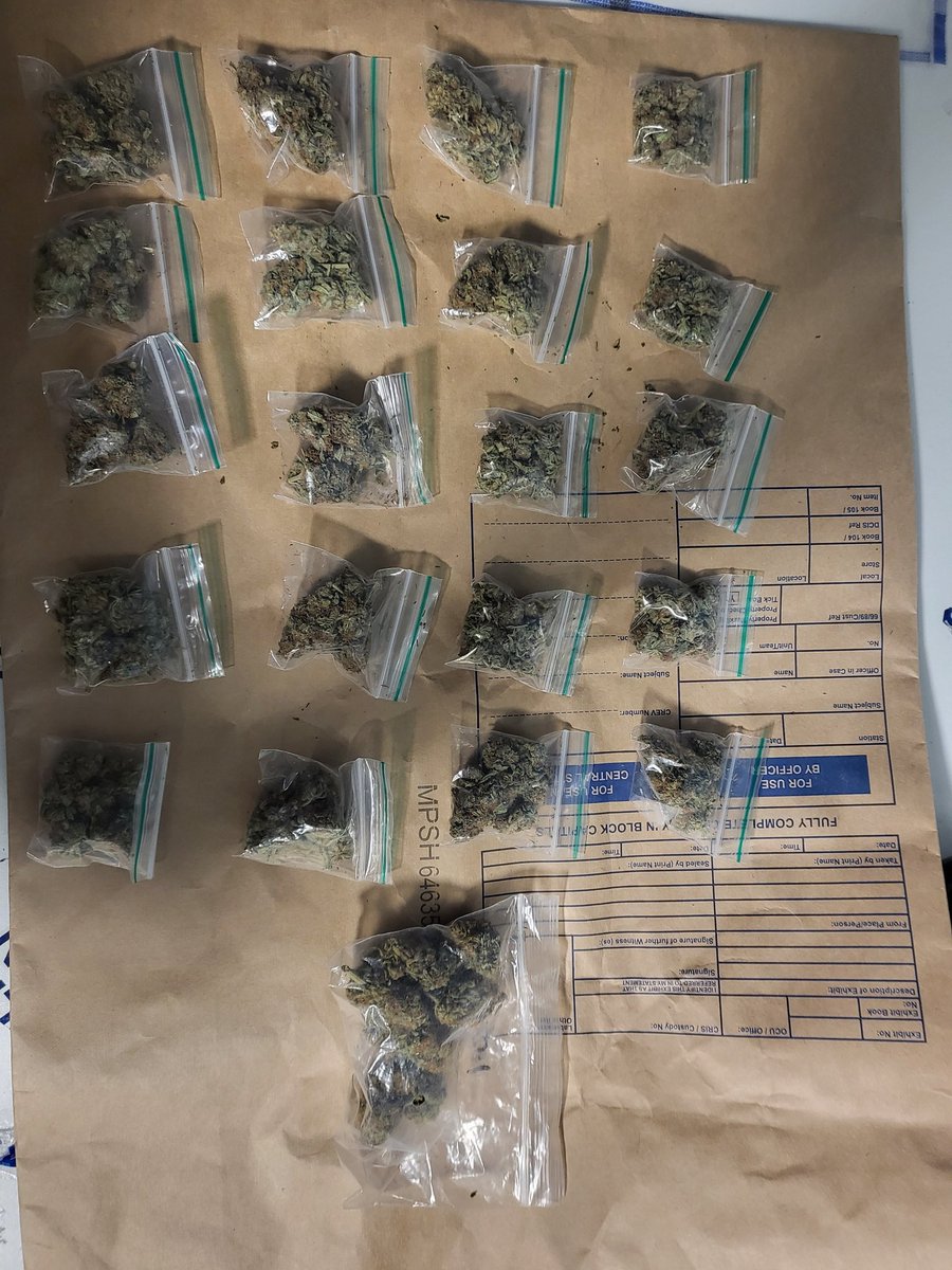 MPSHaringey's tweet photo. Project Taipan Officers deployed in Finsbury Park saw a male believed to be dealing drugs. As officers approached, the male walked off and discarded a bag. The bag contained drugs. Male arrested for Drugs Supply! #ProjectTaipan #Zeroatolerance https://t.co/kFNd7pmL9k https://t.co/8zWC7hrdXa