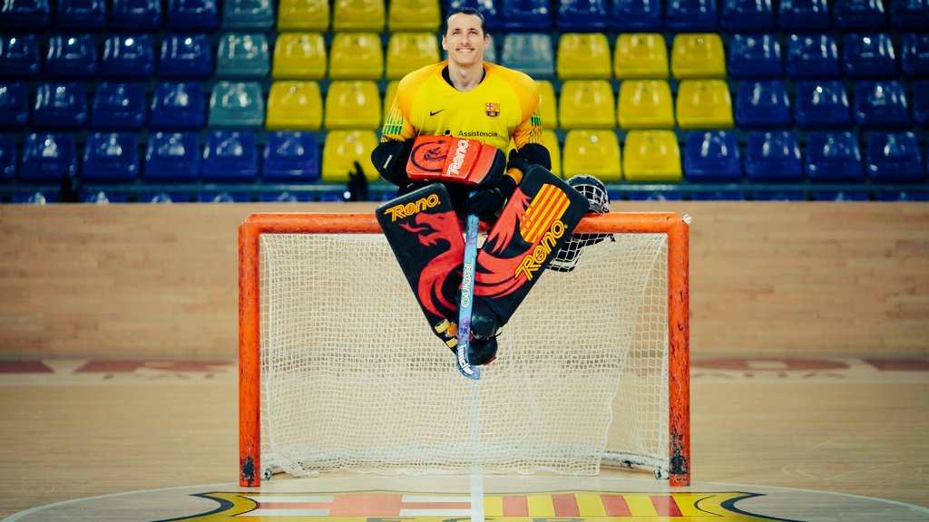termens87's tweet photo. No volíem acomiadar-te així, @aitoregurrola. Pero com diries tu l'esport sempre té un factor inesperat que fa que sigui tan dolç guanyar títols, i tu n'has guanyat 78. Has estat el millor porter d'aquest esport i ho has estat durant + de 2 dècades. Avui t'he narrat per últim cop https://t.co/PBrcLBoe4K