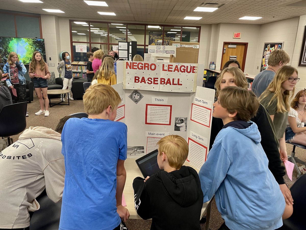 Mahtomedi 7th grade stdts did a fantastic job with their history day project! They learned more about research strategies, organization, collaboration, writing-editing-revising, and deciding how to present this topic (trifold or website). Amazing to see their knowledge! #WeAre832