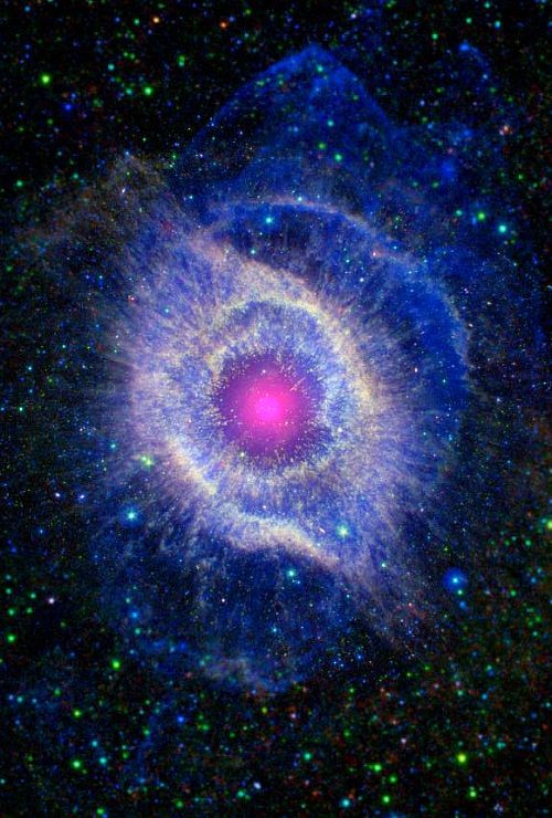 Julio Maiz (@maiz_julio) on Twitter photo Helix Nebula - Unraveling at the Seams nasa.gov/multimedia/ima… Helix Nebula - Unraveling at the Seams nasa.gov/multimedia/ima…