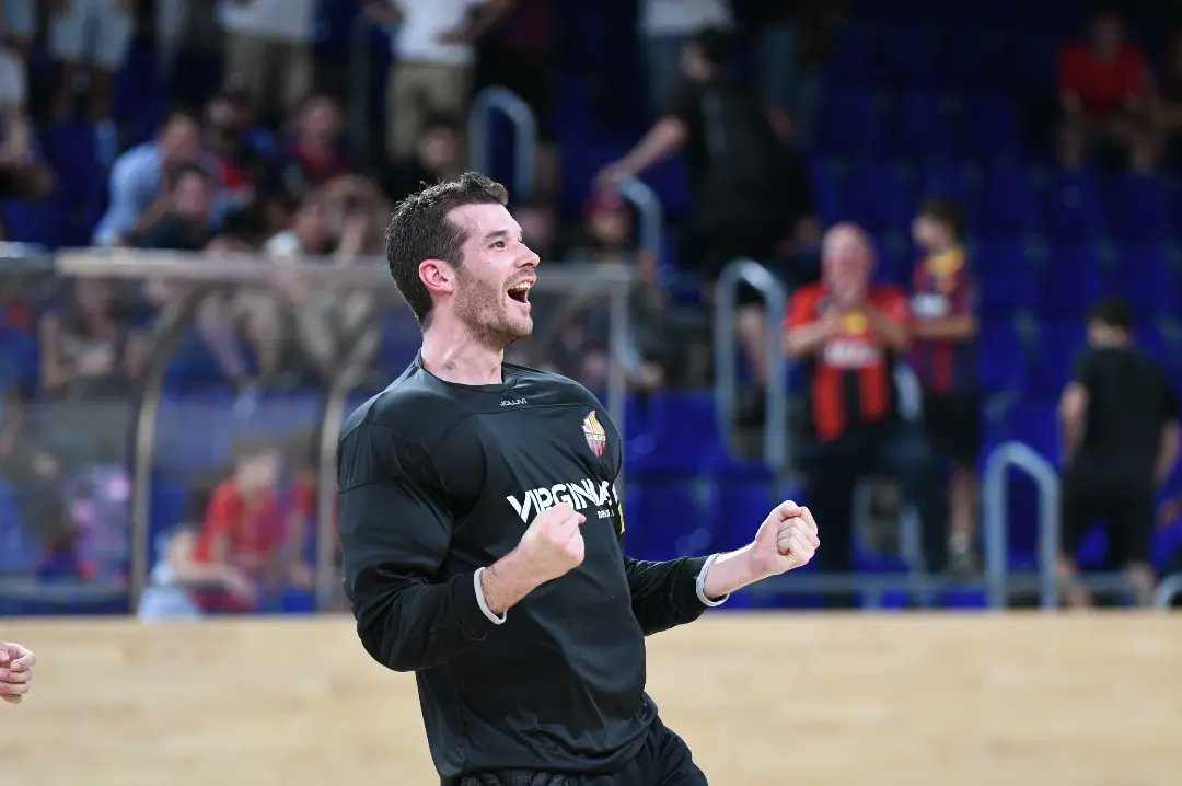 ReusDeportiu's tweet photo. 𝗩𝗢𝗟𝗘𝗠 𝗦𝗢𝗠𝗜𝗔𝗥, 𝗩𝗢𝗟𝗘𝗠 𝗟𝗔 𝗖𝗢𝗣𝗔, 𝗦𝗢𝗠 𝗙𝗜𝗡𝗔𝗟𝗜𝗦𝗧𝗘𝗦 𝗗𝗘 𝗟'𝗢𝗞 𝗟𝗟𝗜𝗚𝗔!

VICTÒRIA HISTÒRICA AL PALAU BLAUGRANA 3-4

GRÀCIES EQUIP. GRÀCIES AFICIÓ 😍

#FORÇAREUS https://t.co/5dQqLsZGGS