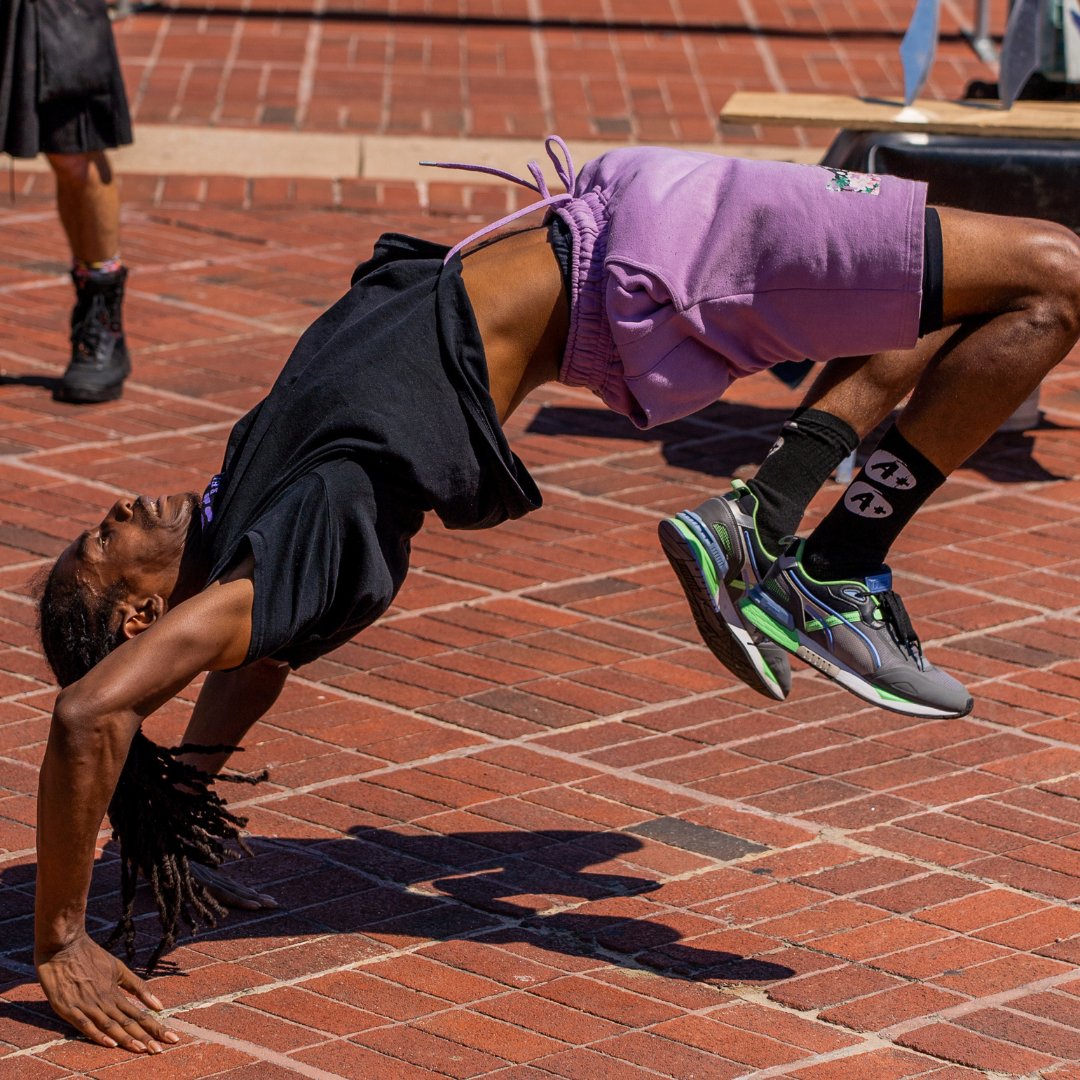 Vibes ⚡⚡⚡

We're still celebrating the #BXBfestival2022 kick off this past Sat, June 4th! Emerging #Baltimore-based producers + local talent and local vendors = Baltimore x Baltimore festival. ❤️

Who's looking forward to the next  #BaltimorebyBaltimore, next month? ✋