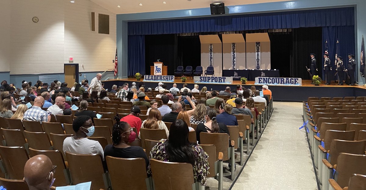 We’re ready for Academic Awards! #BravesStrong ⁦@cpschoolsva⁩