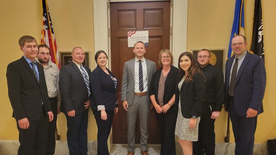 .@MNFarmBureau members were able to share their stories about what's happening in agriculture: weather, supply chain, and farm programs with @RepPeteStauber's staff while in DC today. We appreciate the work he does for rural Minnesota! https://t.co/h3JSLeN3yM
