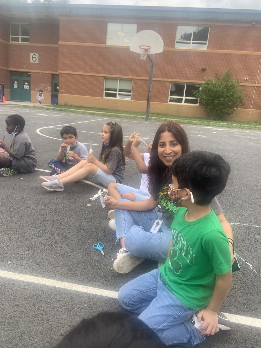 Day 7- popsicles. We enjoyed our treat outside with another ⁦<a href="/DogwoodFairfax/">DogwoodES FairfaxVA</a>⁩ k class. Ss had fun connecting with friends who might be in their class next year!