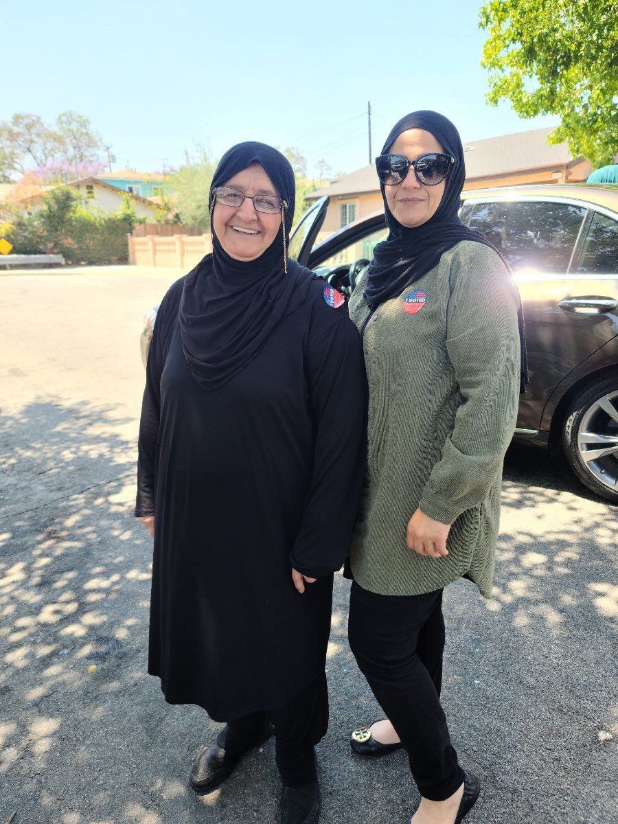 Love to see families going out to vote together. Fatima took out her mom Zeinab to vote together in Bell.
 
Polling places are open until 8pm today so you still have time to support our people powered campaign ✊🏽
#Cristina4Congress #CG2DC
