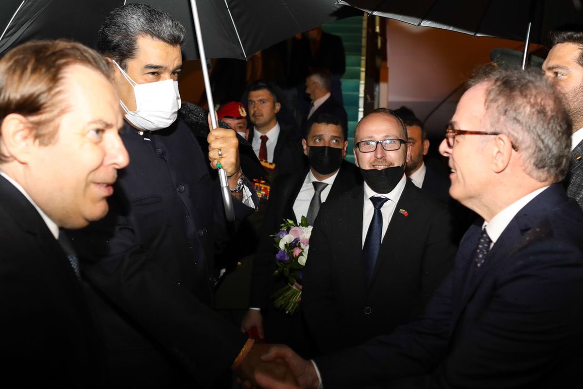 pinfantea's tweet photo. El presidente @NicolasMaduro llegó a la ciudad de Ankara, Turquía 🇹🇷 para iniciar una importante gira Eurasiática en pro de fortalecer la cooperación y los lazos de hermandad entre ambas naciones 🫱🏻‍🫲🏽🇻🇪 #VenezuelaNoEstáSola https://t.co/ZhaEX4FTet