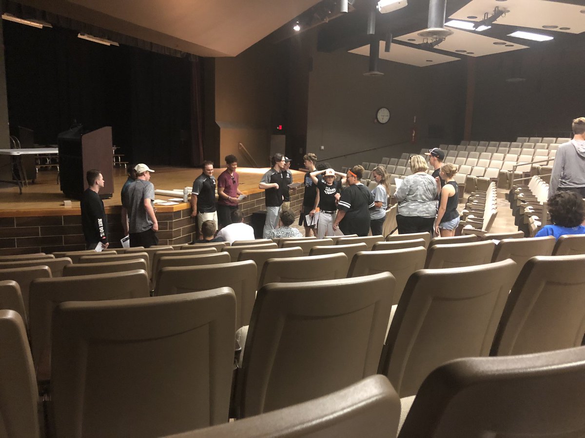 Welcome Coach Hoover and the boys basketball staff. If you were unable to make the meeting, you can email jdhoover19@gmail.com for a copy of the summer calendar and some additional information.