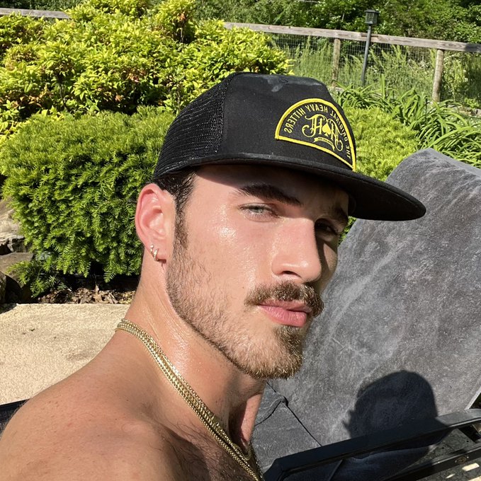 u gon catch this vitamin d https://t.co/zehA5CVOr9