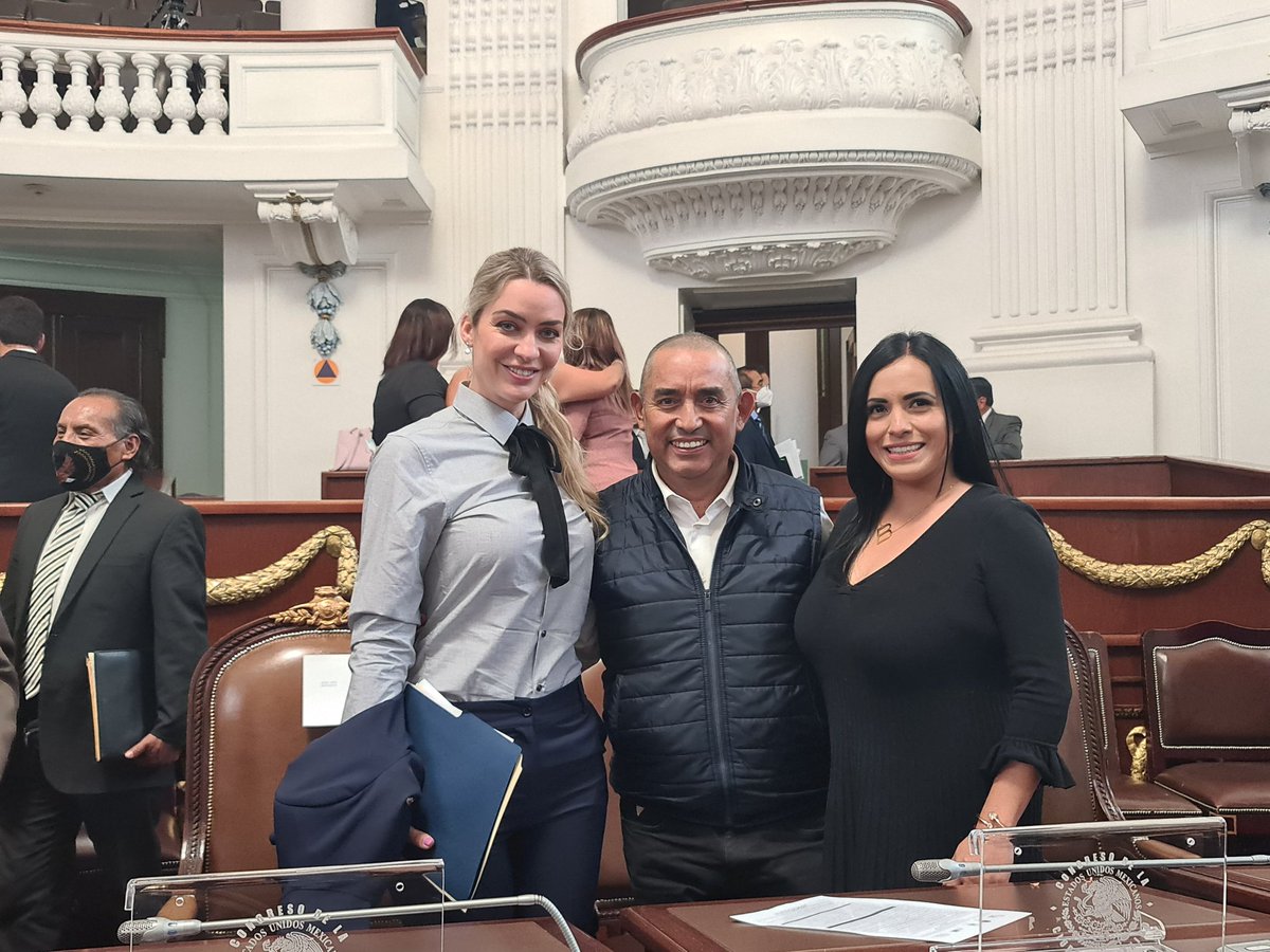 ConEsequiel's tweet photo. Fue de gran alegría asistir a la cesión internacional del parlamento por la madre tierra @FIRA_Mexico @el_BID @cepal_onu @FAOMexico @iconoclasta_mx https://t.co/LXg0OZXinw
