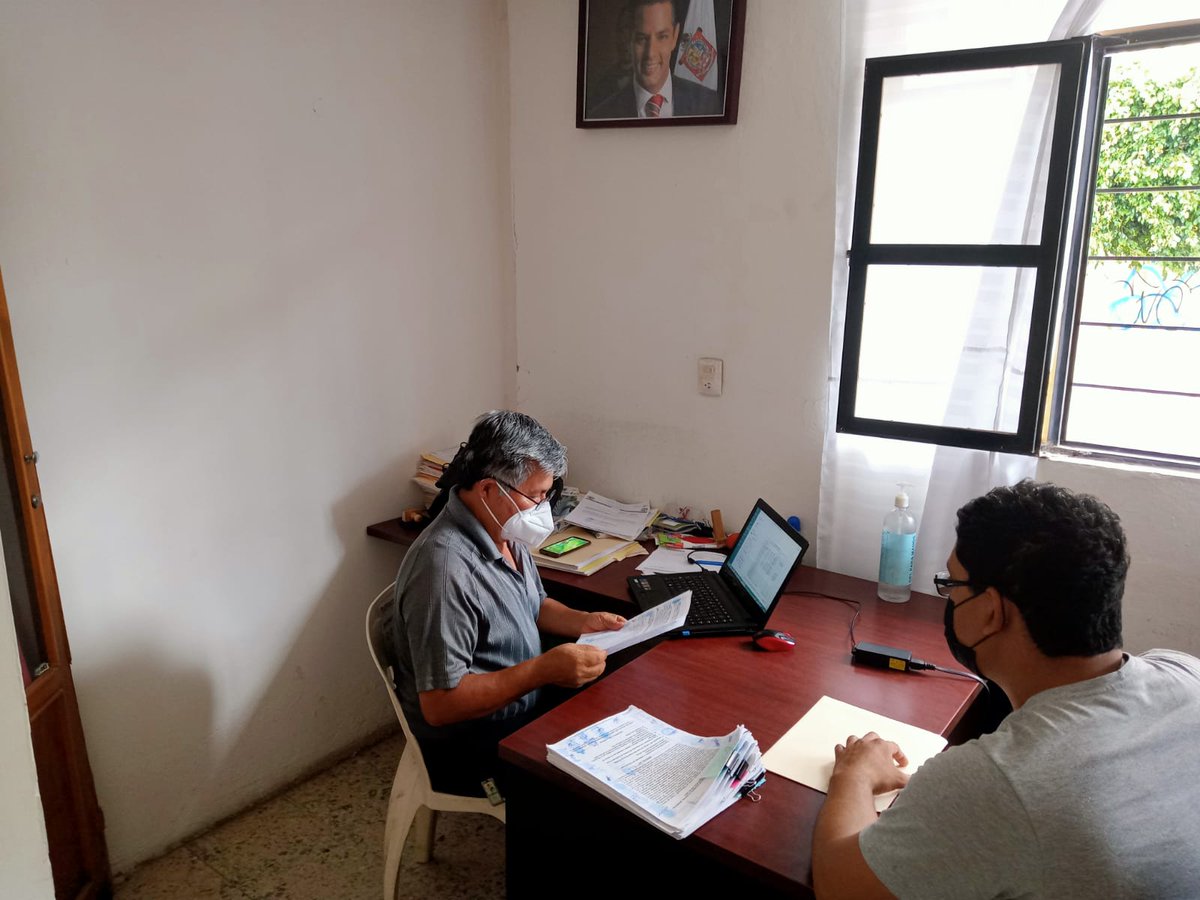 JtoledoLuis's tweet photo. Como ha instruido el Gdor. @alejandromurat, para cumplir los procesos de planeación municipales, el Módulo de Coordinación para el Desarrollo de #Coplade en Huajuapan asesoró a San Juan Bautista #Tlachichilco para registrar sus obras públicas 2022 en la plataforma de #SISPLADE. https://t.co/zoc3cFDmDk