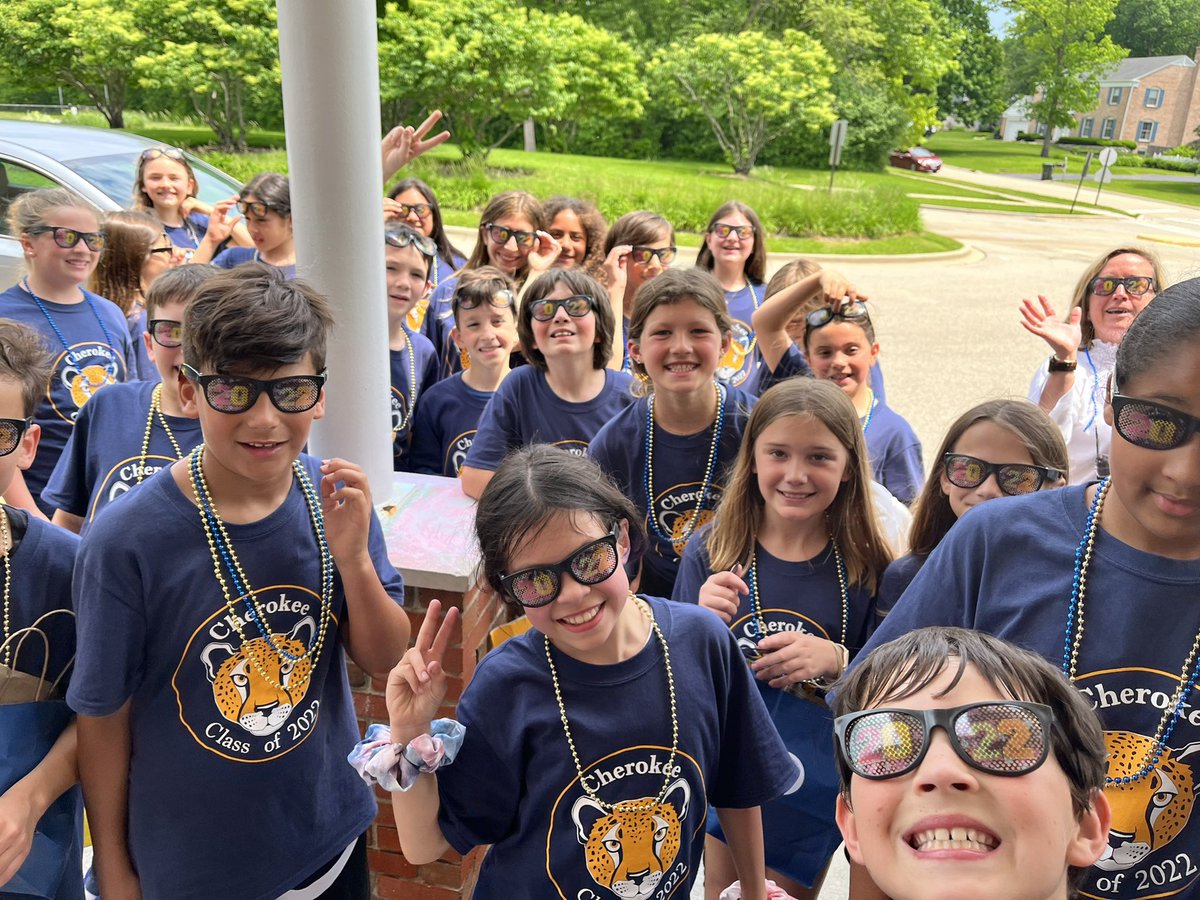 JMilesClass's tweet photo. 4th grade celebration and clap-out!  #cherokeeinspires #findingjoy67 https://t.co/fYbUdlXmIT