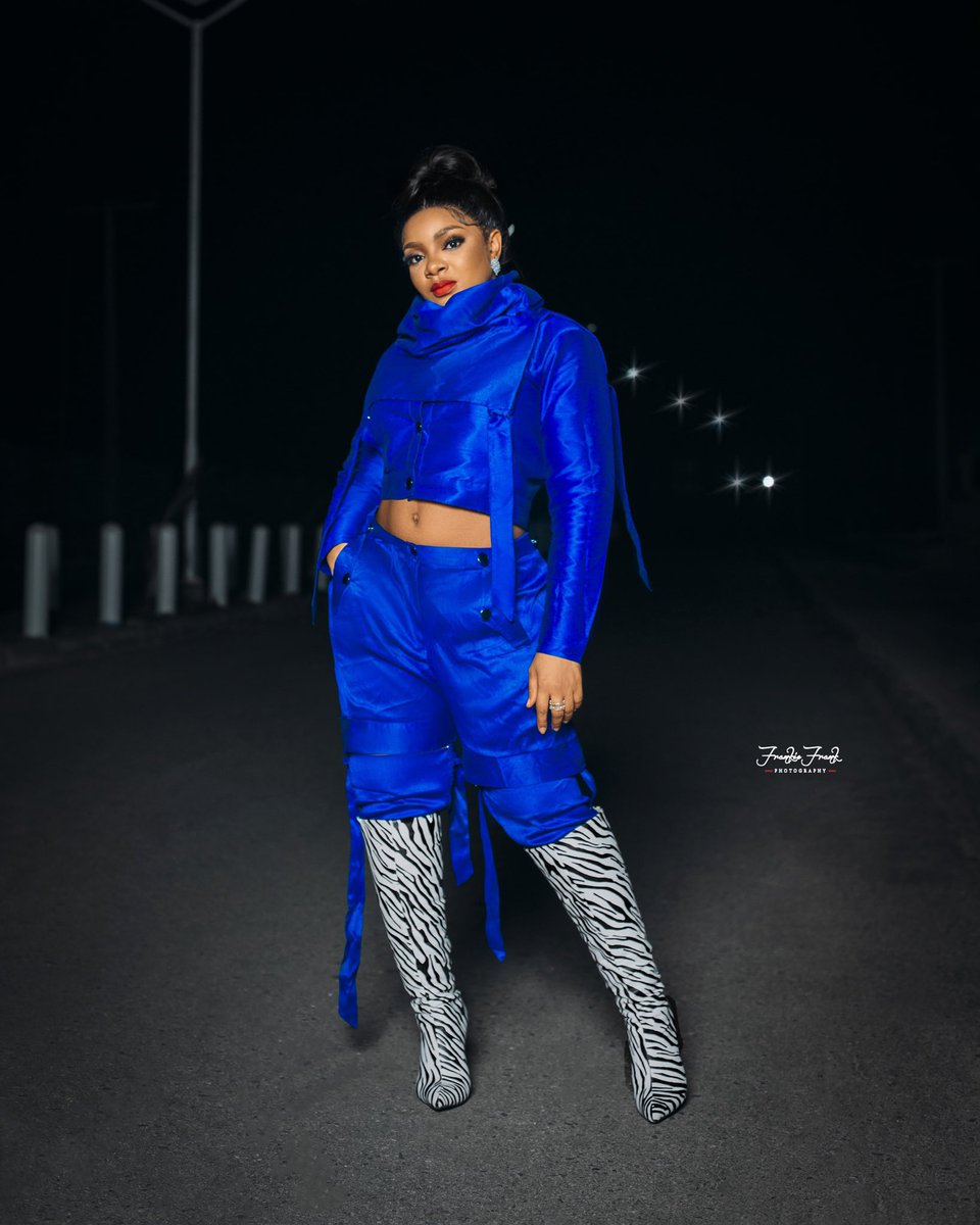 Queenmatang's tweet photo. Built to be truthful at all times, 
to be fearless regardless of the storm. 

I mean, I’m the storm💫 https://t.co/SjKrclHIeZ
