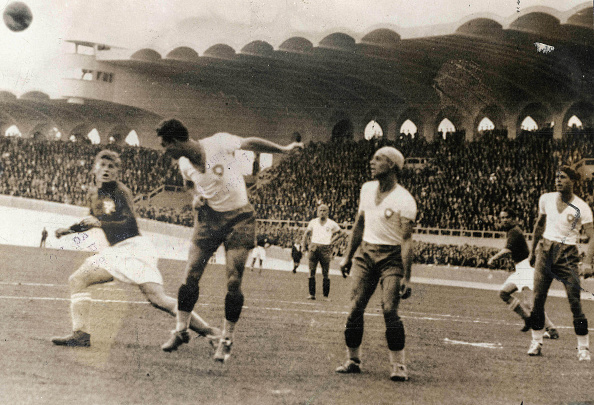 [1938] 🇧🇷🇷🇸 Brasil x Iugoslávia se enfrentando pelas quartas-de-final da Copa do Mundo