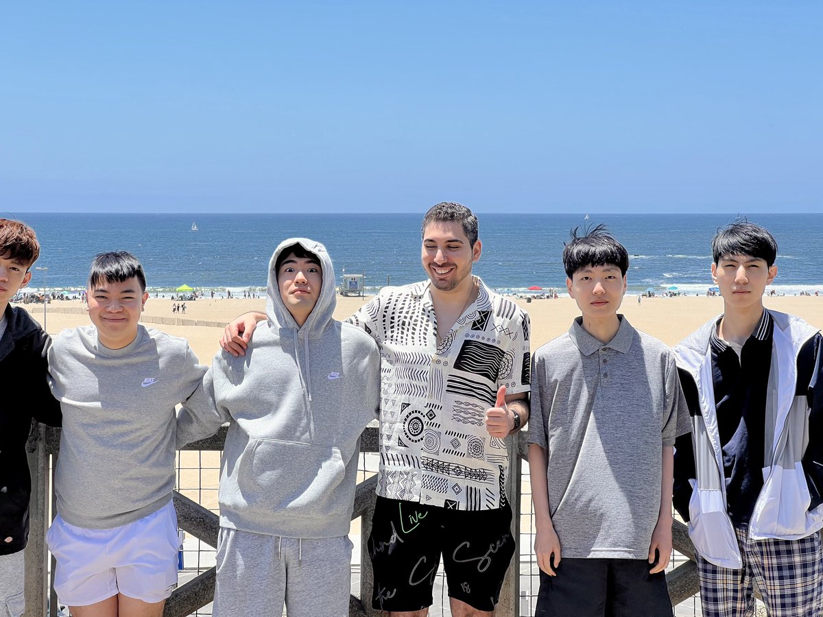 IraqiZorro's tweet photo. The boys are flying to Singapore for Icons in a few hours. Unfortunately, myself and @GosuHoonj won’t be joining due to visa and other travel complications. @C9Zelo &amp; @StartingXD are filling in for us.

Will be cheering on from home with very high hopes still!!
#imtwin https://t.co/K7QHBaCwyl