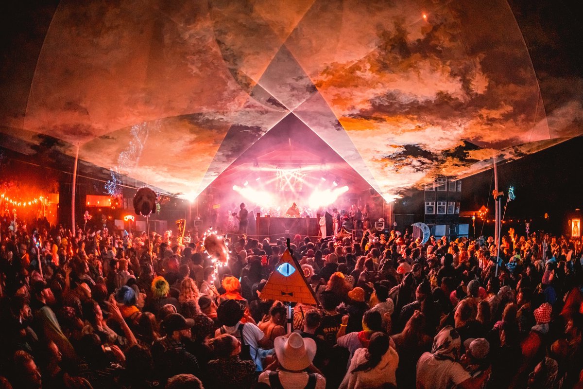 Did you miss a Campout set last year or were unable to attend? ⛺️ We have just added Campout 2021 live recorded sets to Apple Music 🤩 Let’s get ready to do it all again this October 
→ apple.co/3Mv8qe1