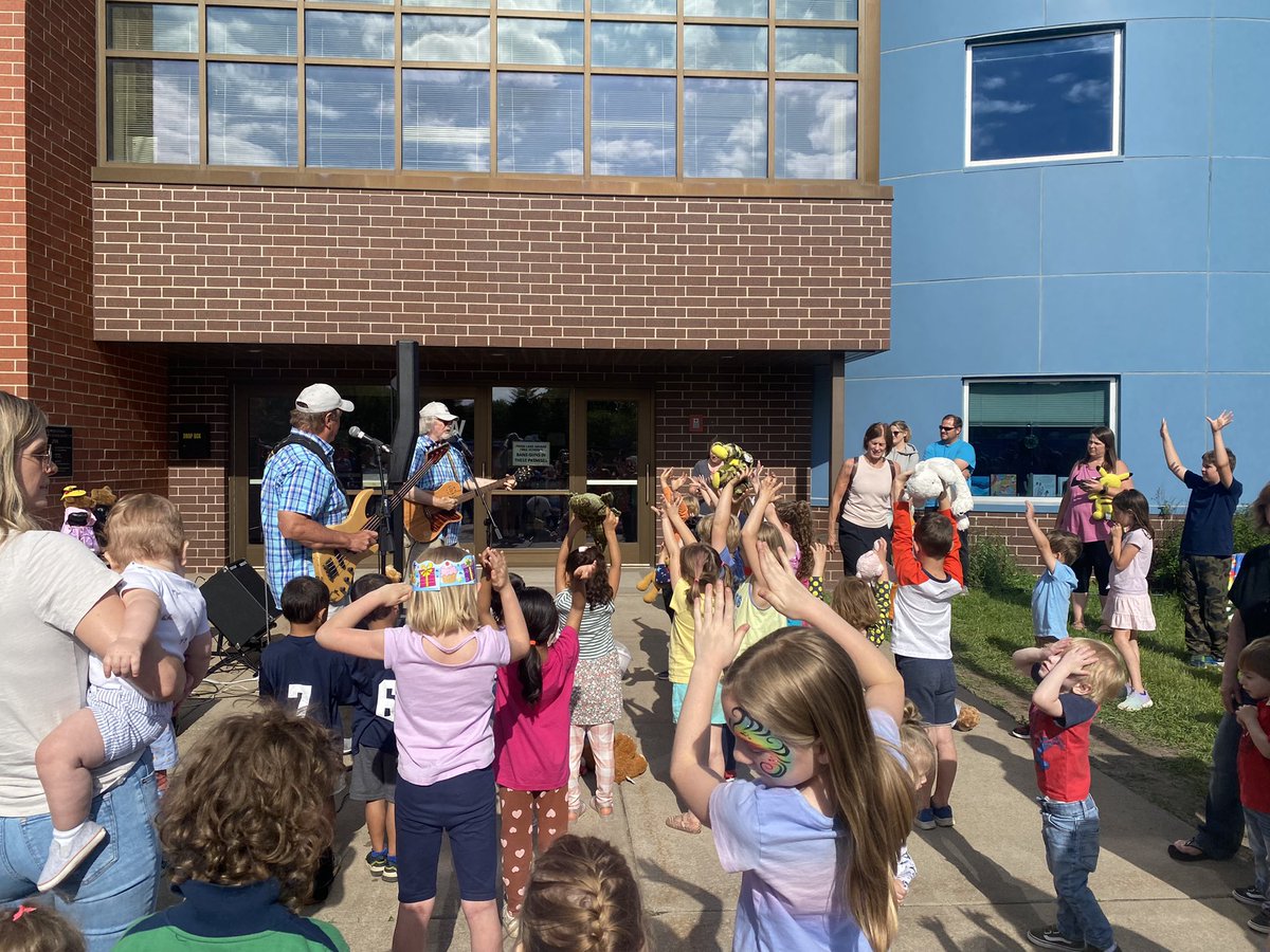 What a turnout for our <a href="/isd719/">Prior Lake-Savage Area Schools</a> early learning celebration! Our little <a href="/PLLakers/">PL Lakers</a>, families and staff are having a great time! #WeArePLSASAllIn❤️ @ISD719CommEd