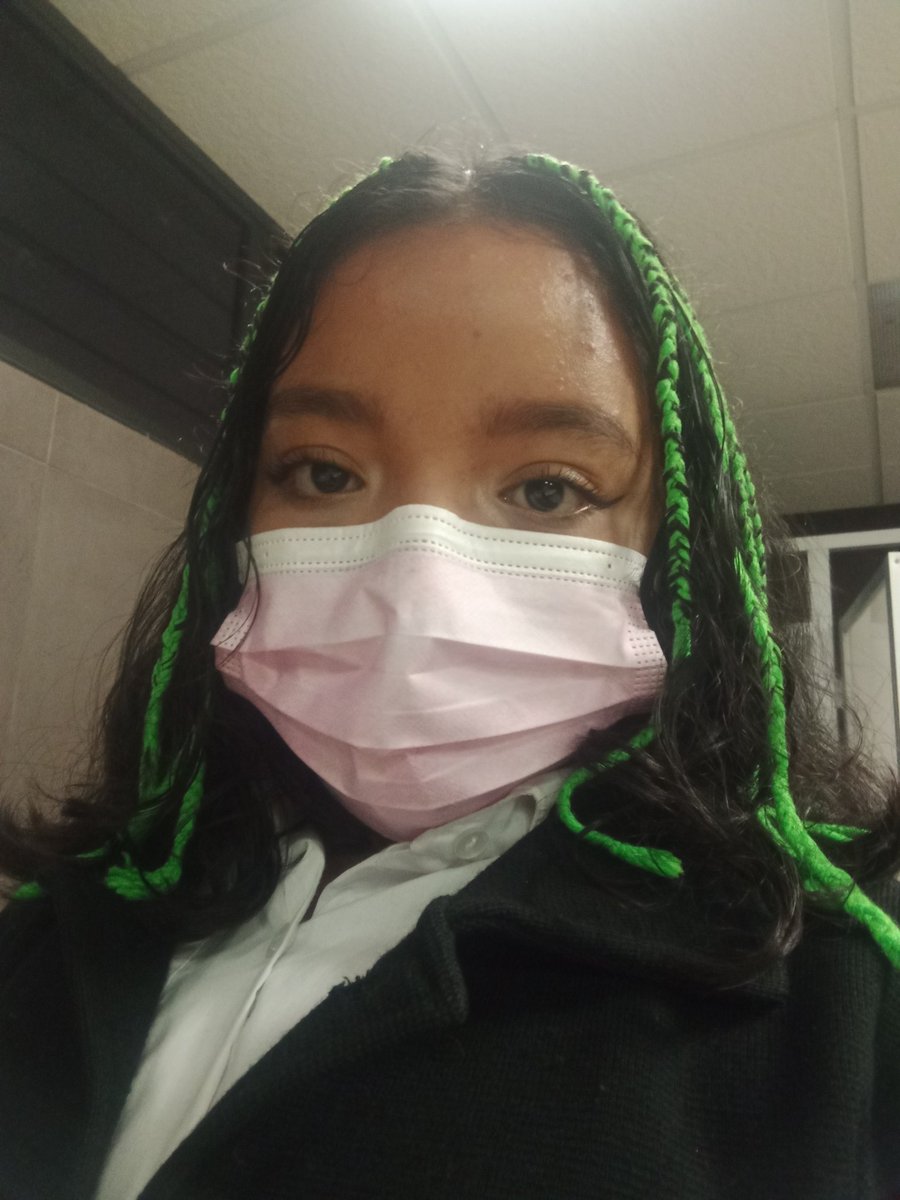 senannemit's tweet photo. Días muy tristes :((( 

#mommyhot #littlegirl #sugardady #greenhair https://t.co/GK1hpqX5EW