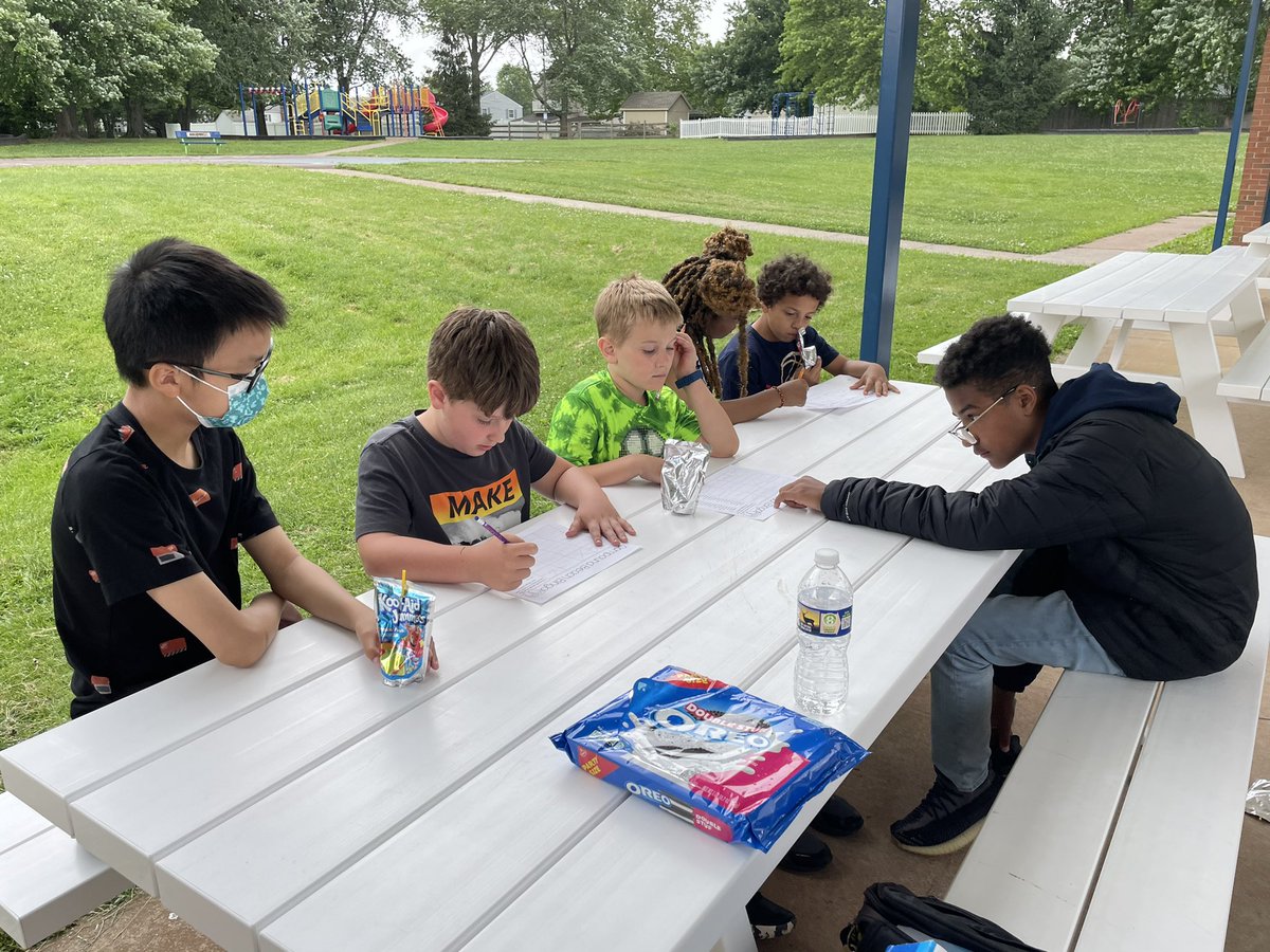 The weather was perfect to go outdoors and play bingo with @MJohnsonNPSD second grade class.