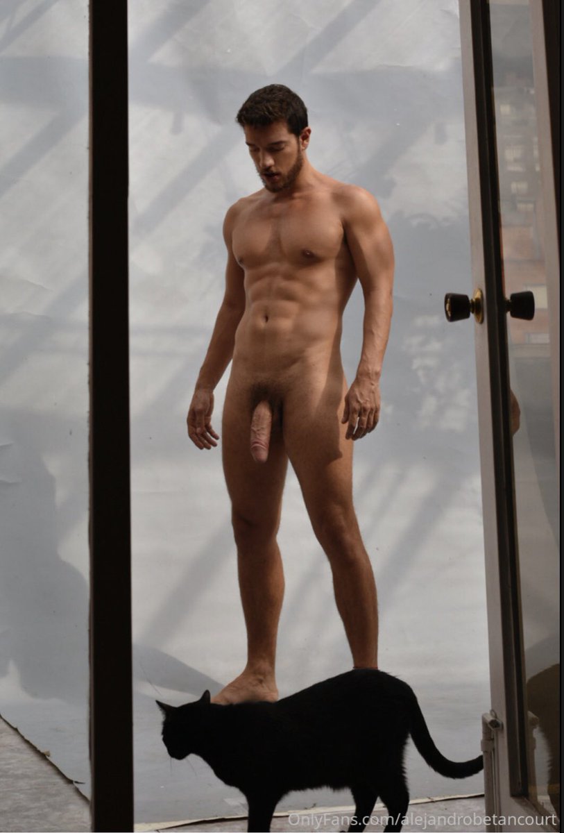 Famososdenudos's tweet photo. #AlejandroBetancourt #PDNT2013 #FamososDesnudos https://t.co/LzAVo5JjT4
