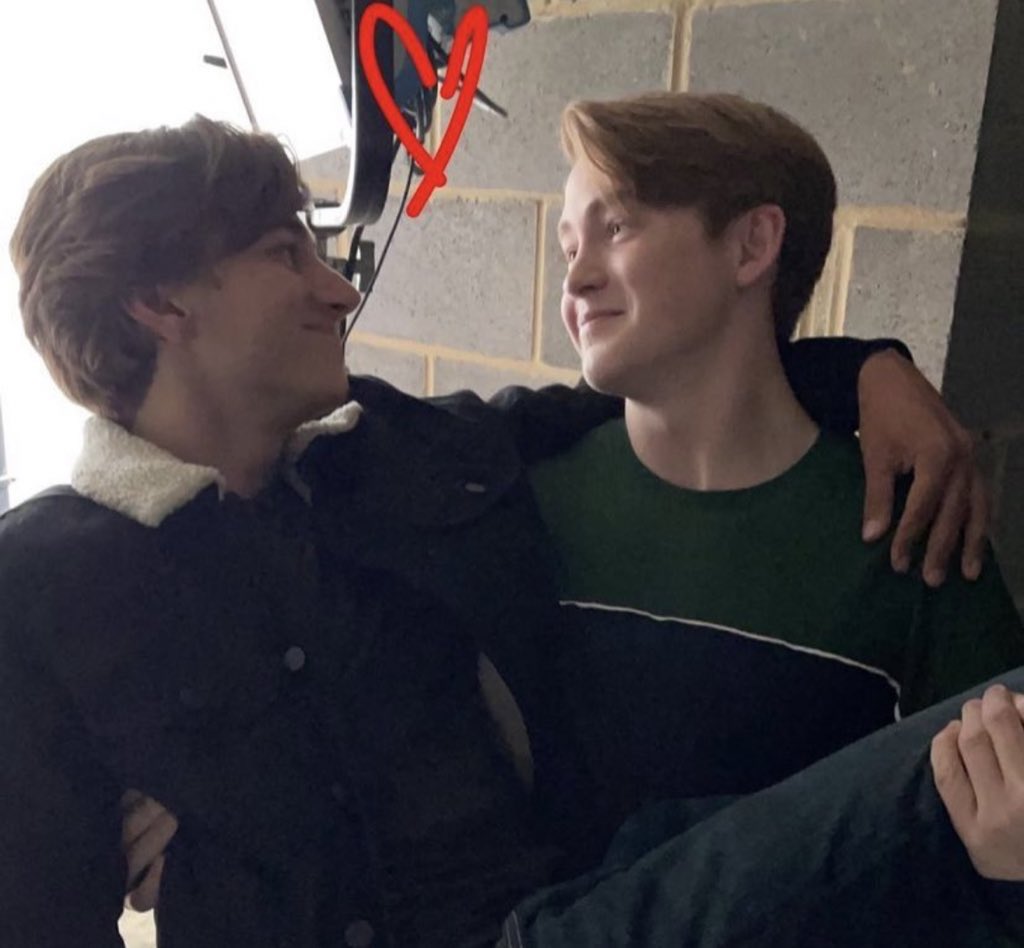 Ioverspring's tweet photo. as long as kit connor has arms he Will make sure he picks bash up https://t.co/ujYKAMrdu5