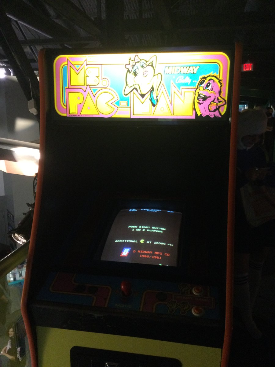 PATLANTA404's tweet photo. Here are 4 more arcade games ready for play at The Cradle Con in The Cradle of Aviation on May 14 of this year. #ArcadeTuesday #Arcade #RETROGAMING #RetroGamer #retrogames #RoboCop #MarvelvsCapcom #mspacman #XmenvsStreetFighter #Capcom #bandainamco @CradleAviation https://t.co/j59R58zpHC