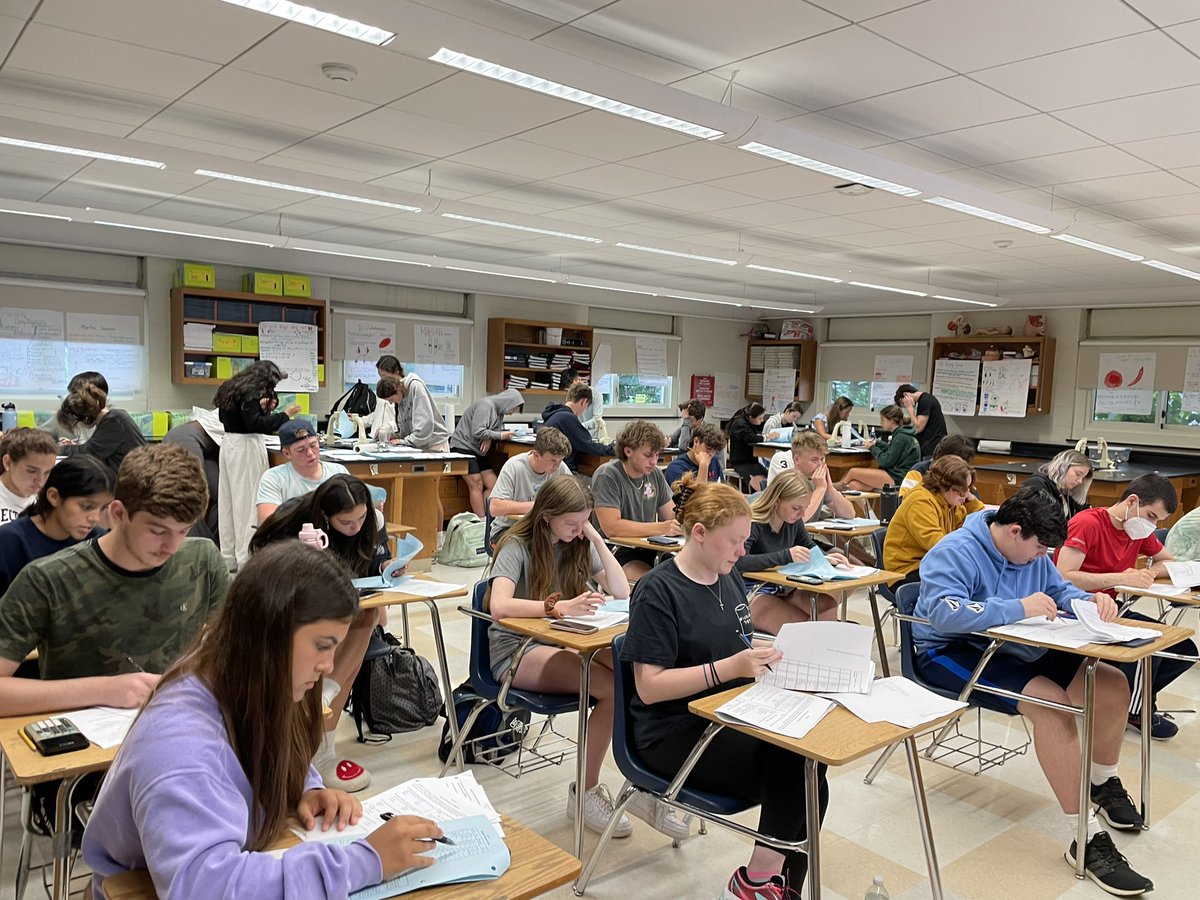 ObenTech's tweet image. Regents ready at OBHS @OBENSchools @OysterBayHS