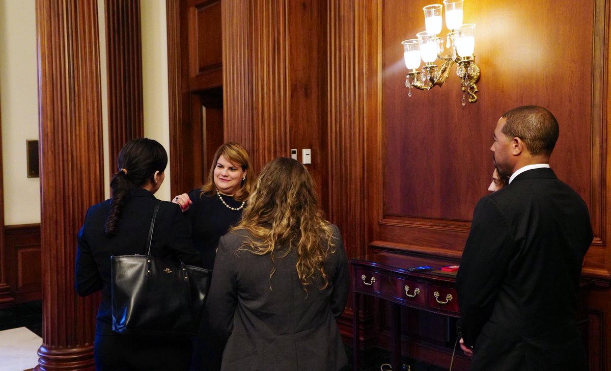 RepJenniffer's tweet photo. Great meeting with Science Policy Fellows from the Entomological Society of America (@EntsocAmerica) to discuss ways in which we can support research and other policy priorities for their organization. https://t.co/A3RbTeiTqi