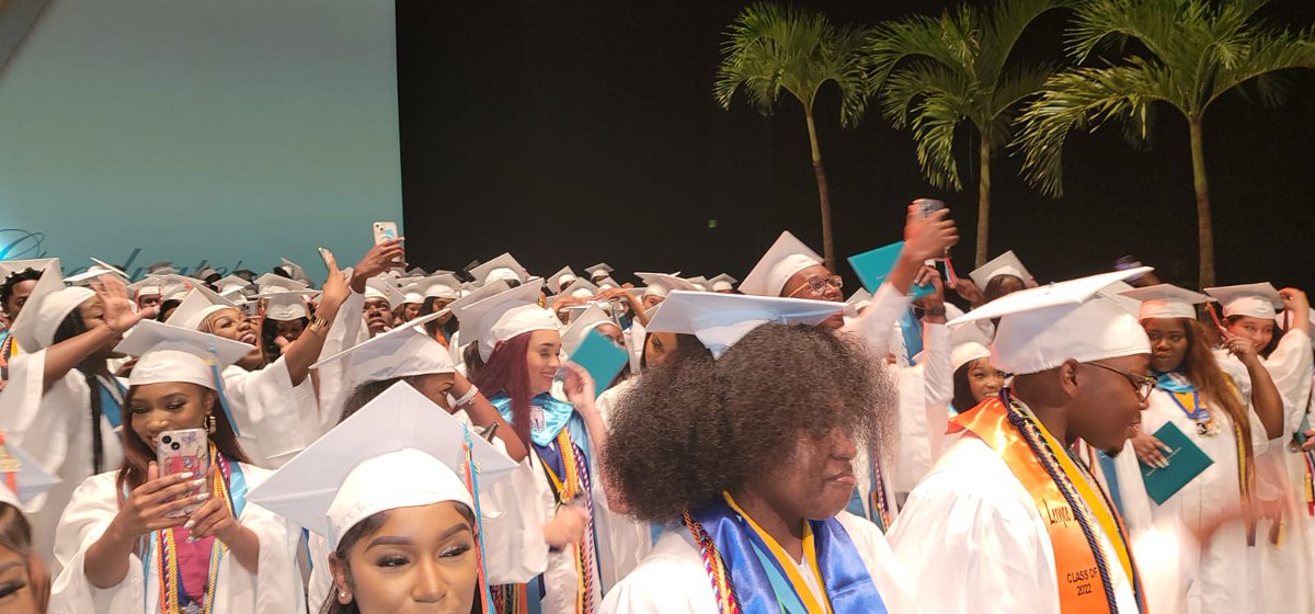 TurnerTechAdult's tweet image. Congratulations Graduates!  The best is yet to come!    #ClassOf2022 
@miamischools
 @mdcps_central @mdcps_d2  #TurnerTech