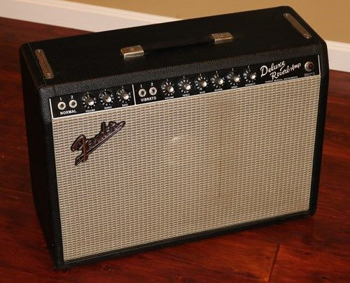 rickyricksmusic's tweet photo. Guitar amp - 1966 Fender Deluxe Reverb (yea or nay) https://t.co/xWgTJ1WUO8