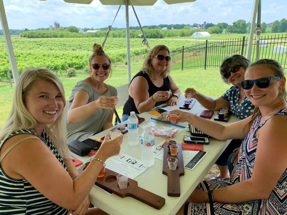 Parallel44's tweet image. 🏃‍♀️🏃‍♂️ Grab your group and RUN, not walk, to our tasting room for a fun adventure and tasting of MOST AWARDED Wisconsin grown wines.🍷 ☀️44wineries.com #doorcounty #wisconsin #greenbay