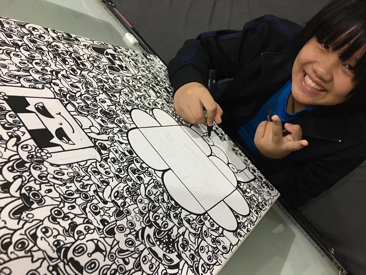 NarunyaArt's tweet photo. เปิดเทอม มีเวลาวาดวันละนิดละหน่อย
จะ 1 อาทิตย์แล้ว ยังวาดไม่เสร็จ
Doodle Art ของน้องกาแฟร์ ☺️
BABY CUBE by Narunya 13 year
#BabyCube #ArtToy
#Narunya #NarunyaArt
#DoodleArt #NFTs #NFTartist #NFTCommunity
#NFTGiveaway #cryptocurrency #ThaiArtist https://t.co/4aSDkJnFU0