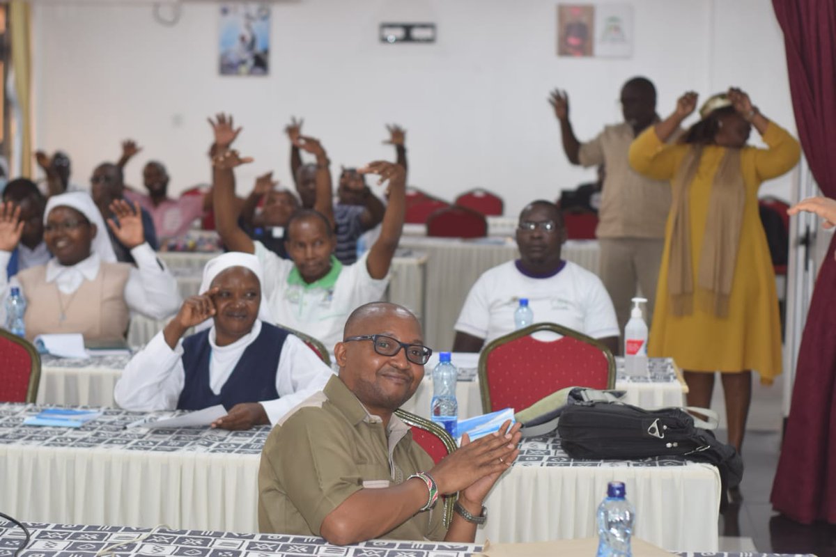 simon_dandas's tweet photo. Maintaining peace in our humble Nation during this electioneering period is our priority as the people.
#tusibleedwalead
#kccb-cjpd
#ncic
#peacefulelections https://t.co/yd9UKeFHvP