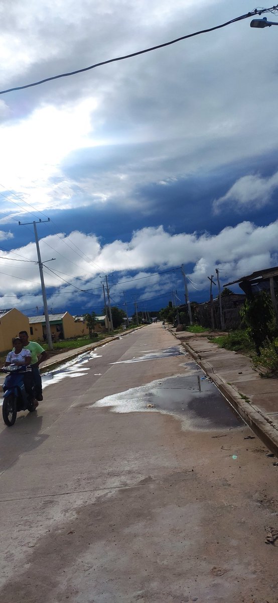 Mi_Chiriguana's tweet photo. El Barrio de moda, Villa Carla. https://t.co/wZCtjqxGZR