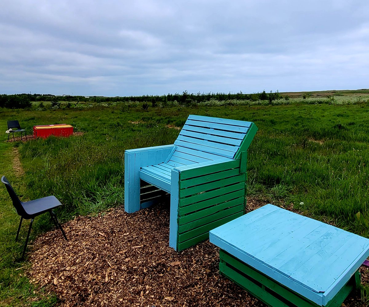 LadiesSeaton's tweet photo. Yesterdays first coats #bletherbench 3 & 4 #trails #freshhub #community #wellness #walks #chat #uniting #seaton #linksfield #aberdeen
If you want to volunteer - @Aberdeen_ACVO welcoming everyone #build #garden #paint #sports #crafts #care @HSCAberdeen @bonaccordcare @KSBScotland https://t.co/9gym8x56CV