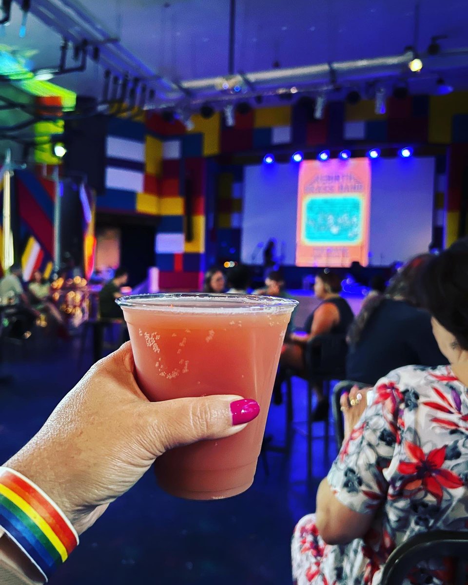 debinithaca's tweet image. Genius idea to give @rebirthbrassband residency at #zonymashbeer 👏🏼🎷🎶⚜️🍻#drinklocal #dancelocal #NOLA #livemusic #craftbeer