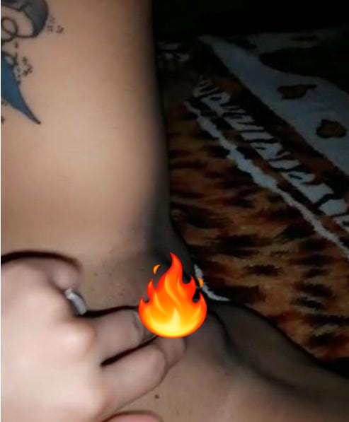 Buenas noches estamos Aful con mis contenidos RT les dejo mi whatssap 😈😈🤤🤤 mas de uno conoce mi tatuaje 🤤🙄 0972 821 398 🤤 bien mojadita