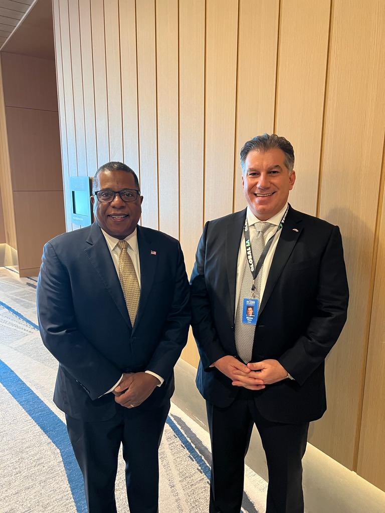 Nice encounter with Bryan A. Nichols <a href="/WHAAsstSecty/">Bureau of Western Hemisphere Affairs</a> at #SummitAmericas. We talked about the $1.9 billion in new investments and renewable energy projects that <a href="/VP/">Vice President JD Vance</a> Kamala Harris announced today for our region. #Honduras