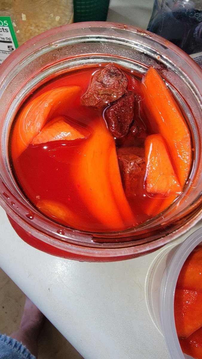 mizzus_aq's tweet photo. it's mango season! #picklemango https://t.co/0EekO6W0fD