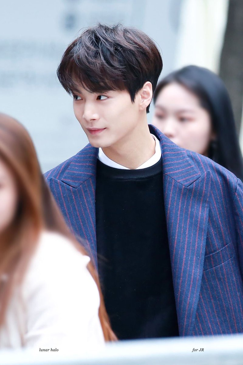 xxxonibugi's tweet photo. Happiest birthday our kim jonghyeon jr. 🎂🎁🎉 hope you’re always in a good health, thank you fr bringing so much happiness to us. Wishing you all the good thing happened in ur life and may happiness always come to you 💙🐢 

#종현이와_같이_걸어갈_우리
#HAPPY_JONGHYEON_DAY https://t.co/5OVZl3o0pv
