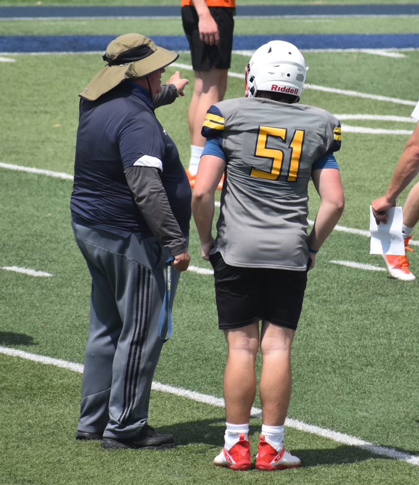 PotucekRyan's tweet photo. Had a great time at the Augie camp. Thank you to all of the coaches for inviting me. @Coach19Bell @CoachMaloney14 @AugieILfootball https://t.co/MzYCOS70ZR