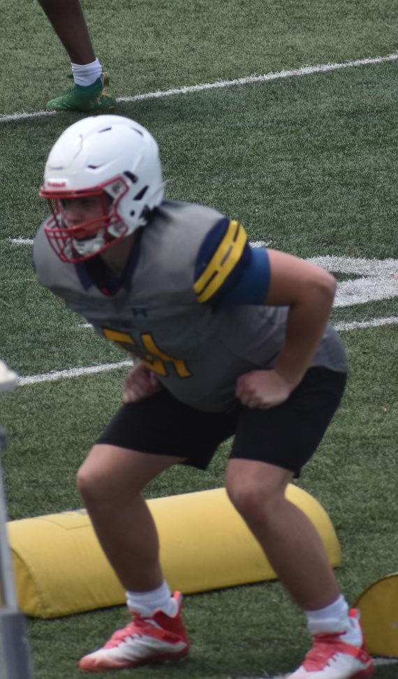 Had a great time at the Augie camp. Thank you to all of the coaches for inviting me. <a href="/Coach19Bell/">Stephen Bell</a> <a href="/CoachMaloney14/">Coach Maloney</a> <a href="/AugieILfootball/">Augustana Football</a>