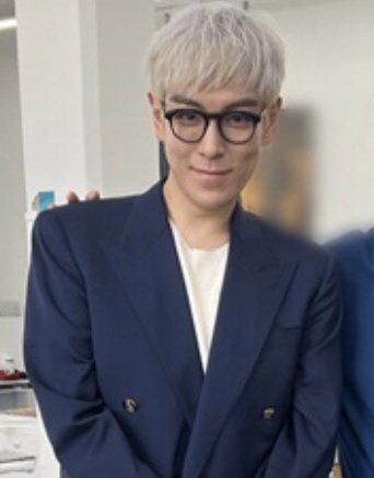 chel_seunghyun's tweet image. Happy Choi Seunghyun update day! Why do exciting things always happen when I'm about to sleep? 🥲 Thank you for this wonderful update from our favorite Alpaca-loving artist, Mr. T.O.P, Choi Seunghyun.  #TOPISBACK #CSH1