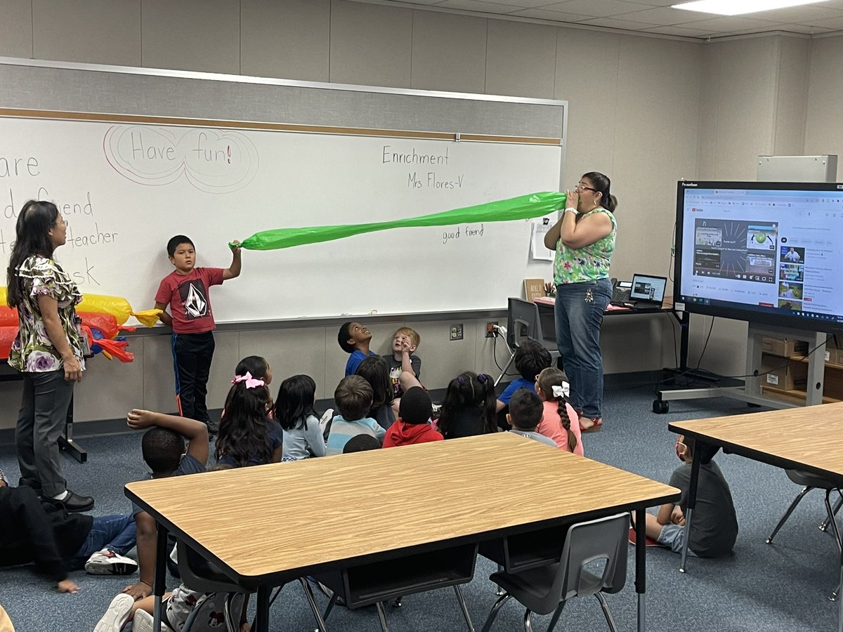 MsMayra30's tweet photo. Our students are having fun learning! #CFISDSummerSchool #cfisdspirit #CampSummit22 https://t.co/Fg9i4qdzG2
