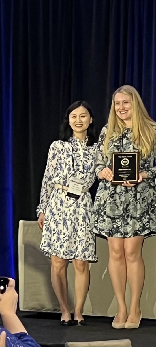 Casual dinner sitting next to the new New Investigator Winner! #shockcon <a href="/MollyKobritz/">Molly Kobritz, MD</a> <a href="/ShockSociety/">The Shock Society</a> <a href="/FeinsteinIMR/">Feinstein</a> @SurgForward