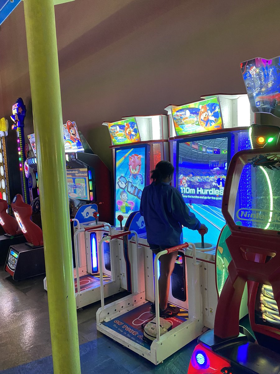 AtlRhoers's tweet photo. With all of the celebrations going on this weekend for Sigma Gamma Rho Sorority, Inc., Eta Sigma Rhoer Club held our club’s June social this past Saturday at Main Event Atlanta https://t.co/hsdzsfVcw8