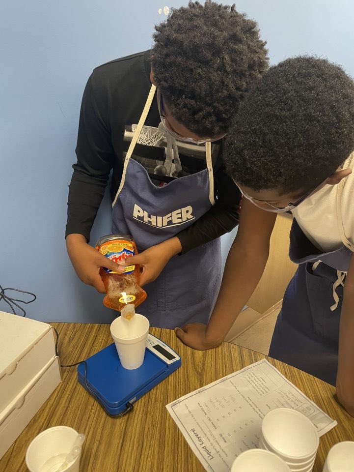 TcsIvory's tweet photo. Look at our future scientists! Our STEM class discussed density and made density columns! @ezigbo_ @MsBlevinsSKY @drdarlene08 @alship86 @Fay__Little #TCSLearns @WestlawnTCS https://t.co/MHm8KDS10b