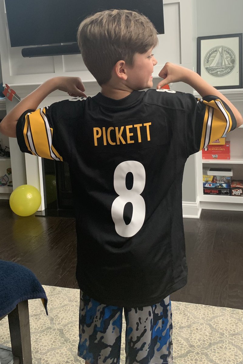 Nuttysailor's tweet photo. @kennypickett10 @steelers somebody’s feeling Gr8 on their 8th birthday…Here We Go Steelers!! https://t.co/nuY8tr3wun